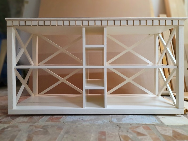 Стеллаж прованс встроенный в нишу стены 